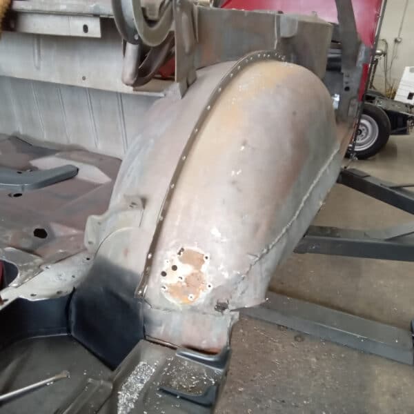 07.08.2025 1978 Mercedes 350SL Red driver inner wheel 3