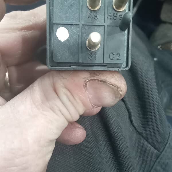 07.08.2025 1985 Mercedes 500SL Blue indicators 10 13