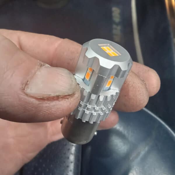 07.08.2025 1985 Mercedes 500SL Blue indicators 10 3
