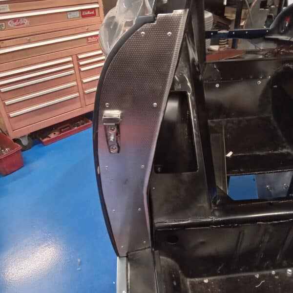 080825 1960 Jensen 541R B Post Trims Started Motor and Steering Column 4