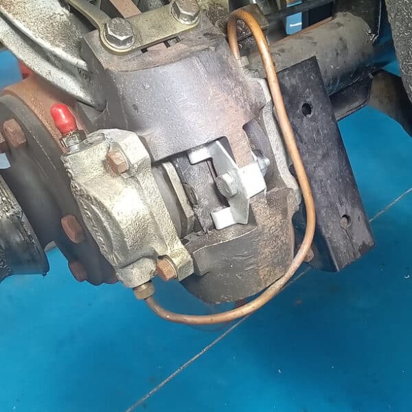 080825 1964 Daimler 250V8 Brakes and Wiring 10