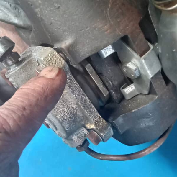 080825 1964 Daimler 250V8 Brakes and Wiring 13