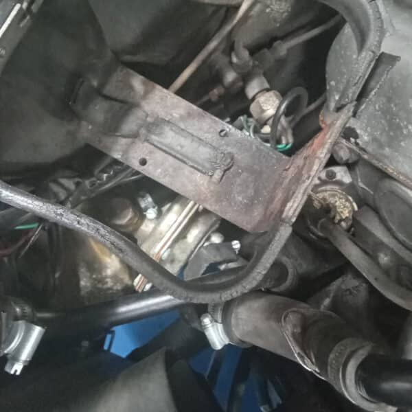 080825 1964 Daimler 250V8 Fan and Servo 13