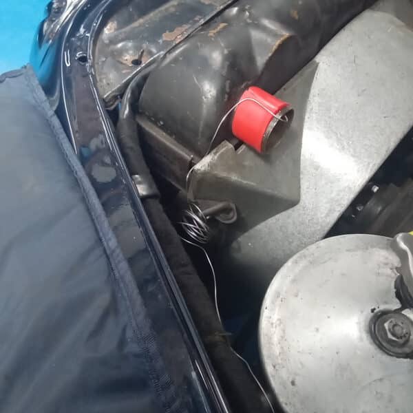080825 1964 Daimler 250V8 Fan and Servo 18