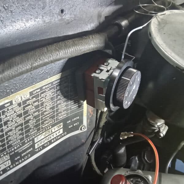 080825 1964 Daimler 250V8 Fan and Servo 27