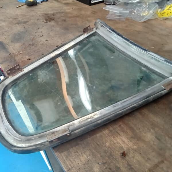 080825 1970 Aston Martin DBS6 Chrome Work 33