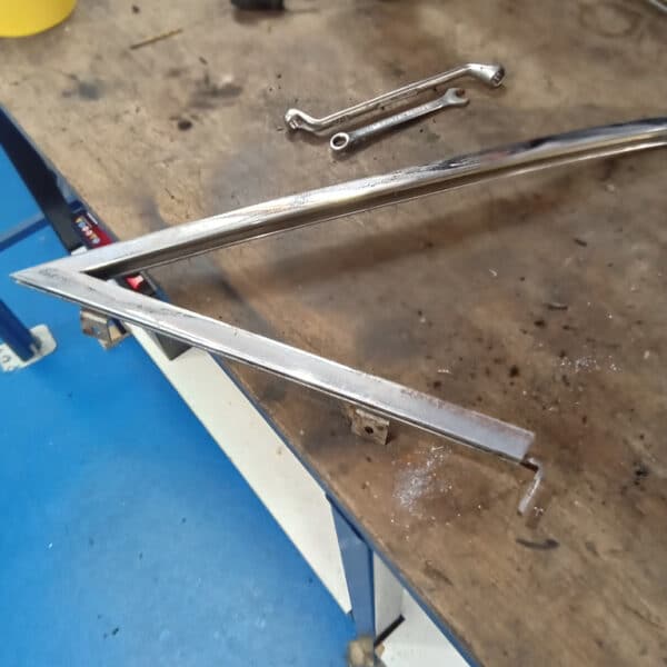 080825 1970 Aston Martin DBS6 Chrome Work 45