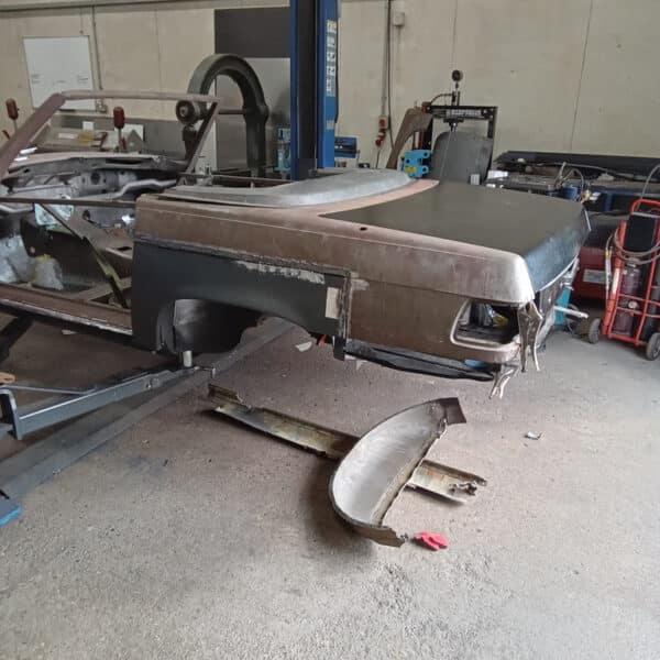 080825 1978 Mercedes 350SL Panel Fit Up 4