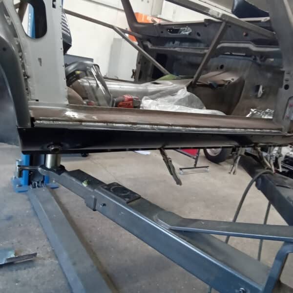 080825 1978 Mercedes 350SL Sills Welded In 3