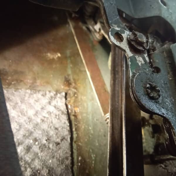 12.08.2025 1966 Jaguar S Type Green door lock 1