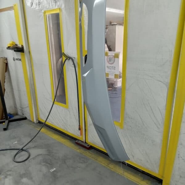 12.08.2025 1969 Audi 70L White primer 10