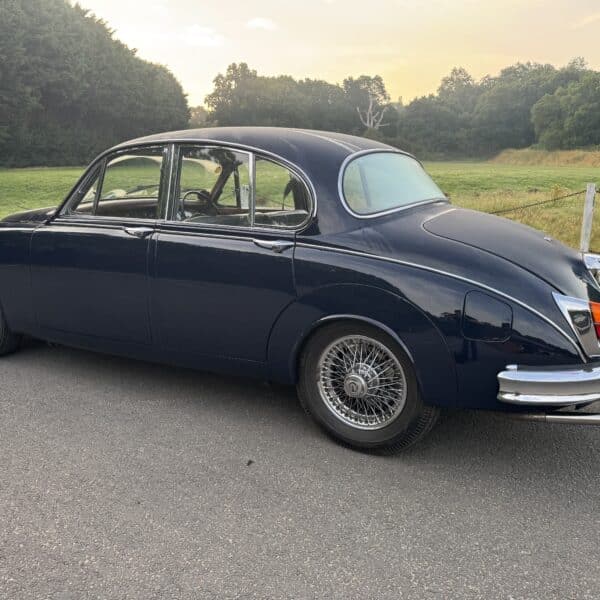 130825 1964 Daimler 250 V8 3