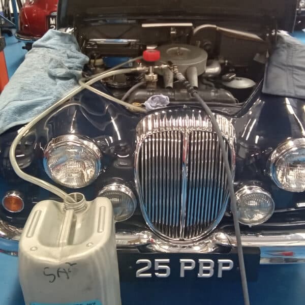 130825 1964 Daimler 250V8 Run Up and Road Test 6