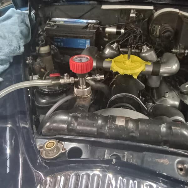 130825 1964 Daimler 250V8 Thermostat 3