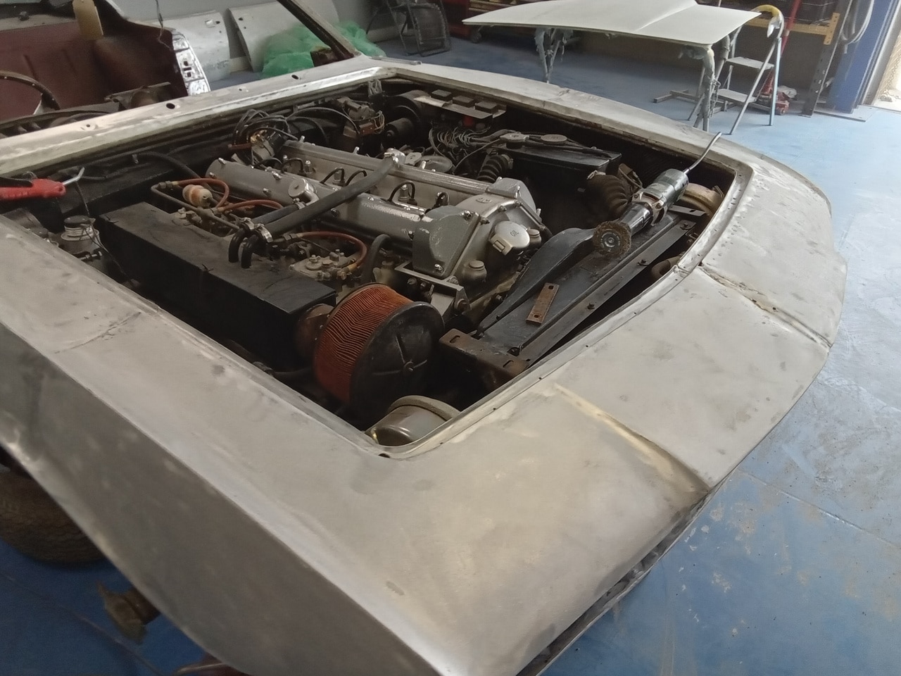 14.08.2025 1970 Aston Martin DBS 6 Vantage White strip paint 25