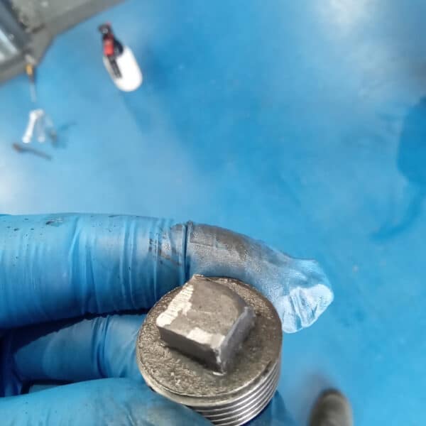 14.08.20251976 Jensen Interceptor Blue Welding crack 11