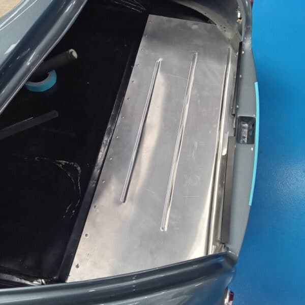 19.08.2025 1960 Jensen 541R Grey Boot Floor Side 4