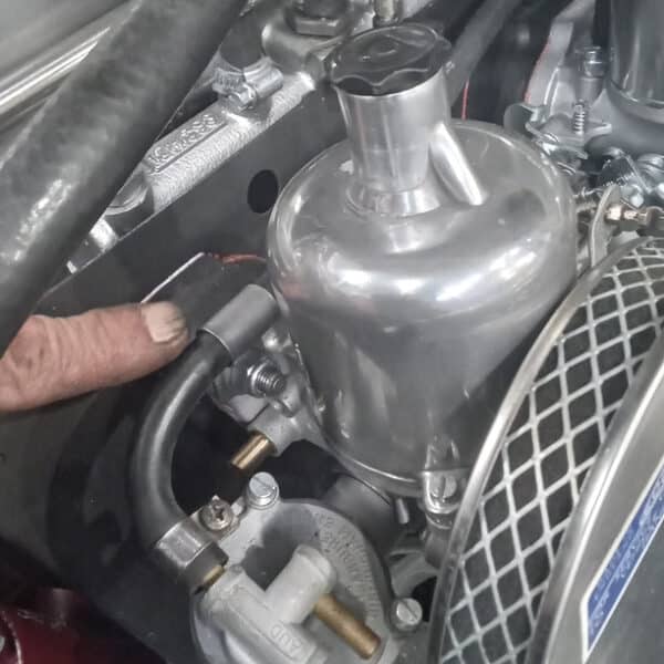 19.08.2025 1967 MG B Roadster White Check Over 7