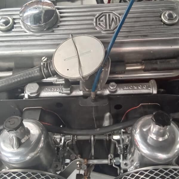 19.08.2025 1967 MG B Roadster White Minor Repairs 2
