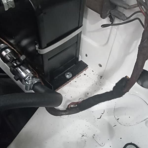 19.08.2025 1967 MG B Roadster White Minor repairs 25