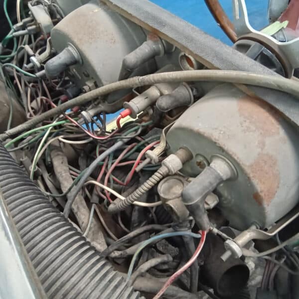 19.08.2025 1970 Aston Martin DBS 6 Vantage White Dash Removal 4
