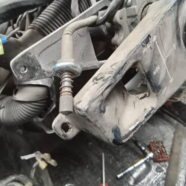19.08.2025 1970 Aston Martin DBS 6 Vantage White Dash Removal 41