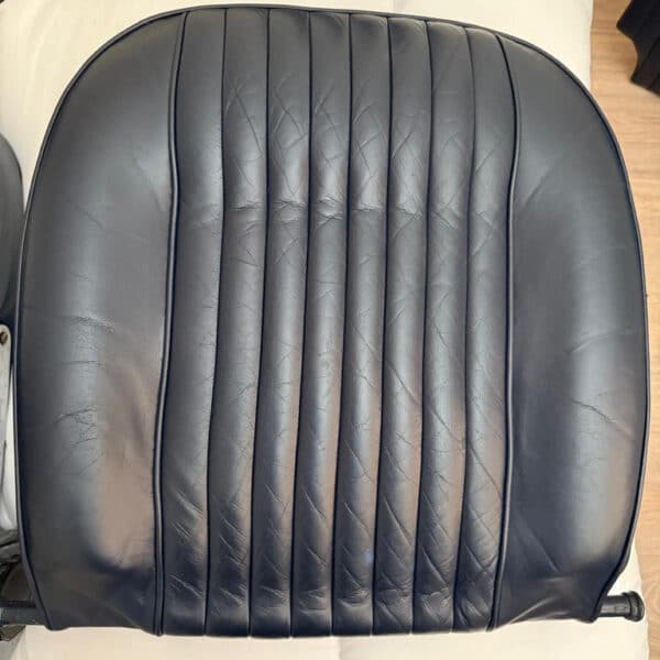 19.08.2025 1970 Aston Martin DBS 6 Vantage White Interior Trim 4