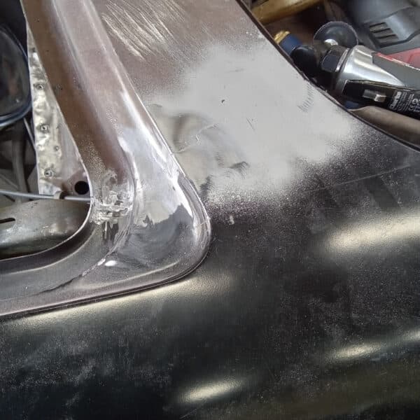 19.08.2025 1978 Mercedes 350SL Red Driver side side Q panel 1
