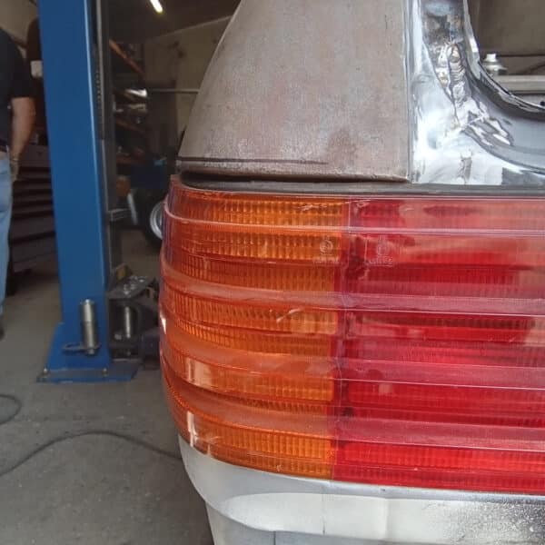 19.08.2025 1978 Mercedes 350SL Red fixed light 1