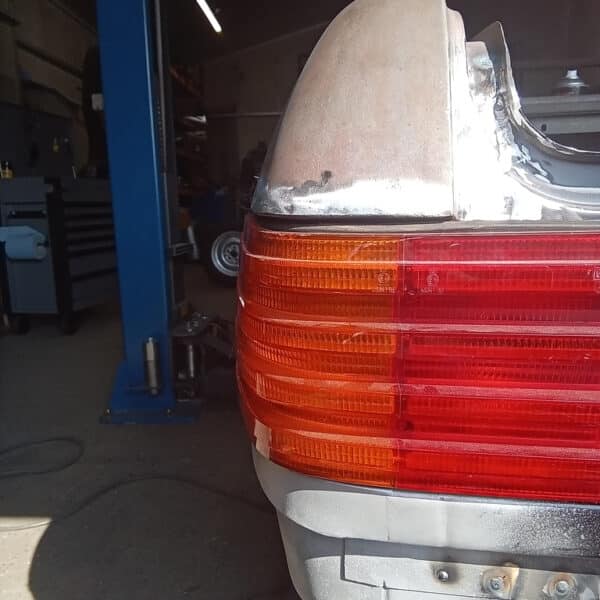 19.08.2025 1978 Mercedes 350SL Red fixed light 4