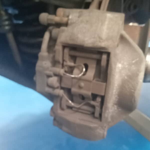 19.08.2025 1985 Mercedes 500 SL Blue squeaky Brakes 10