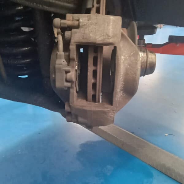 19.08.2025 1985 Mercedes 500 SL Blue squeaky Brakes 11