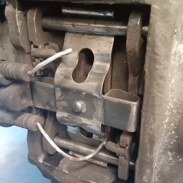 19.08.2025 1985 Mercedes 500 SL Blue squeaky Brakes 15