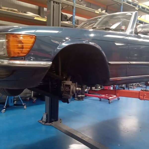 19.08.2025 1985 Mercedes 500 SL Blue squeaky Brakes 9