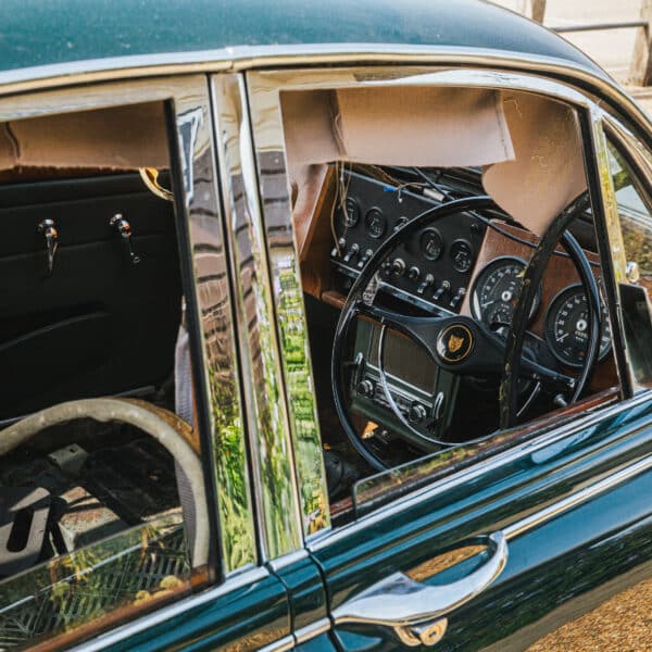 1965 Jaguar Mk2 3.4 Arrival Photos Updates 5
