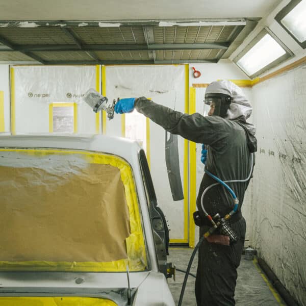 1969 Audi 70L in Primer 15