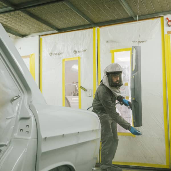 1969 Audi 70L in Primer 82