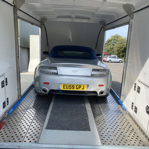 2009 Aston Martin AMV8 Vantage 02