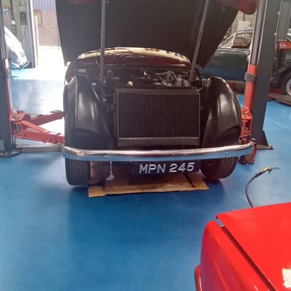 21.08.2025 1956 Jensen 541 Maroon Oil Leak 2 1