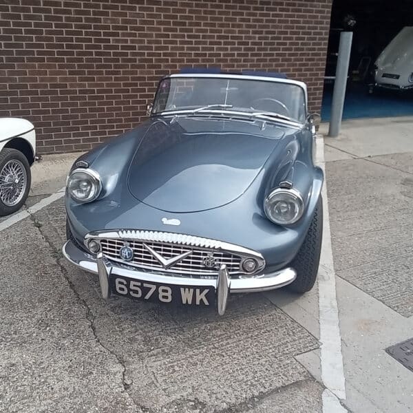 21.08.2025 1963 Daimler SP250 Grey Knock 2