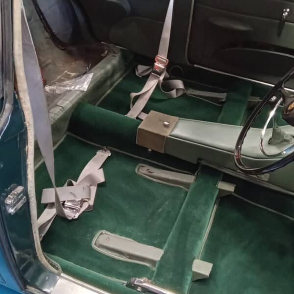 21.08.2025 1965 Jaguar 340 Mk2 Green headlining and carpets 3