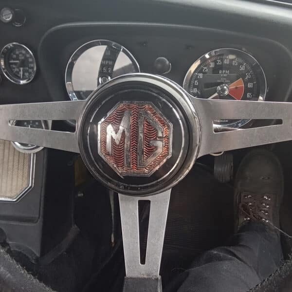 21.08.2025 1967 MG B Roadster White Repairs 13