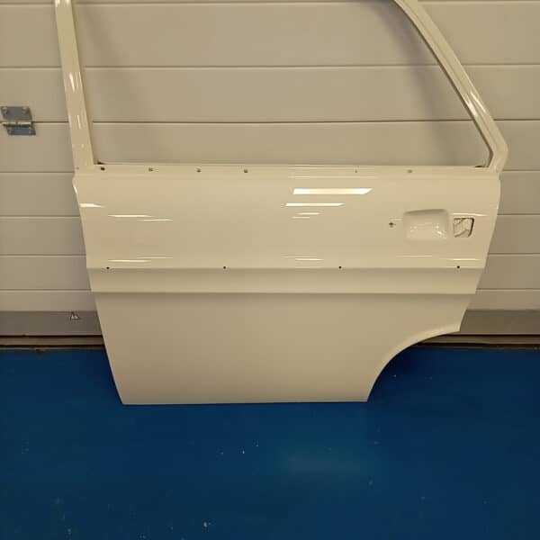 21.08.2025 1969 Audi 70L White Doors 1