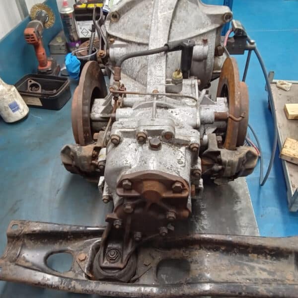21.08.2025 1969 Audi 70L White snadblasted parts for paint 12