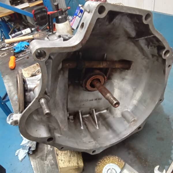 21.08.2025 1969 Audi 70L White snadblasted parts for paint 17