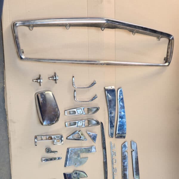 21.08.2025 1978 Mercedes 350SL Red Chrome 2