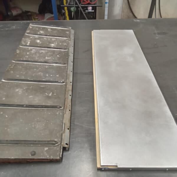 220825 1955 Aston Martin Drophead Floors 10