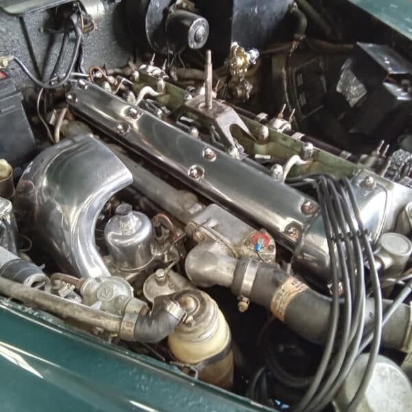 220825 1965 Jaguar Mk2 Prep for Test Drive 10