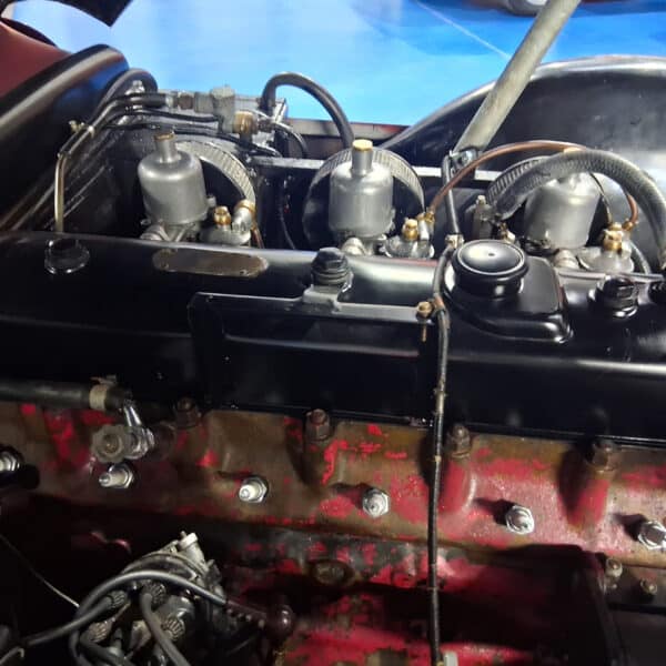 28.08.2025 1956 Jensen 541 Maroon Cylinder head 2