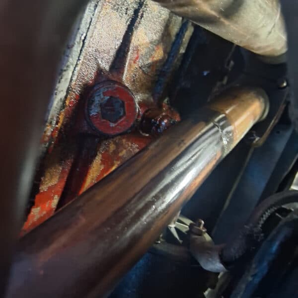 28.08.2025 1956 Jensen 541 Maroon Cylinder head 8